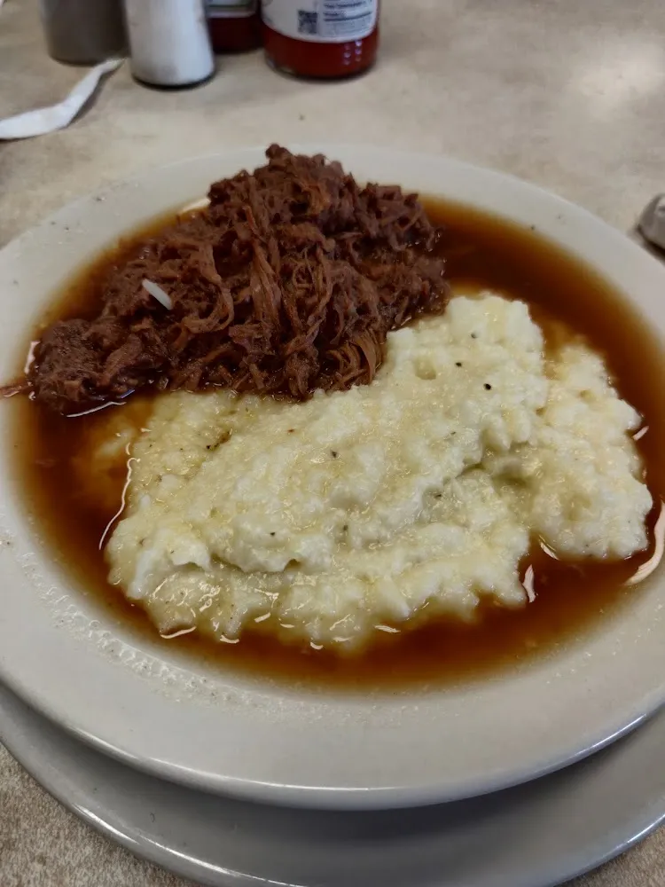 Grits with Debris and Jus De Beef